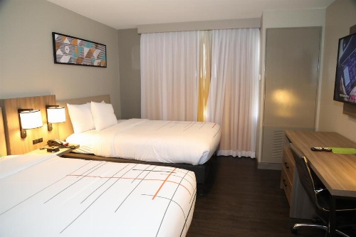 La Quinta Inn & Suites by Wyndham Montgomery image 29