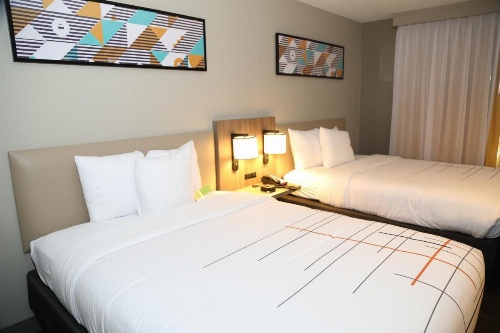 La Quinta Inn & Suites by Wyndham Montgomery image 30