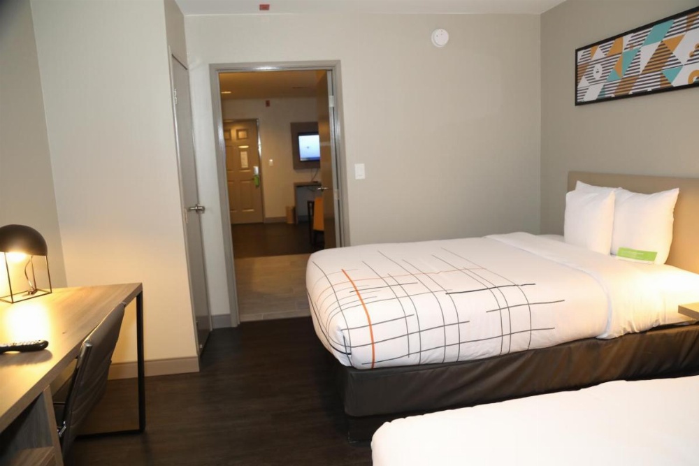 La Quinta Inn & Suites by Wyndham Montgomery Image 33